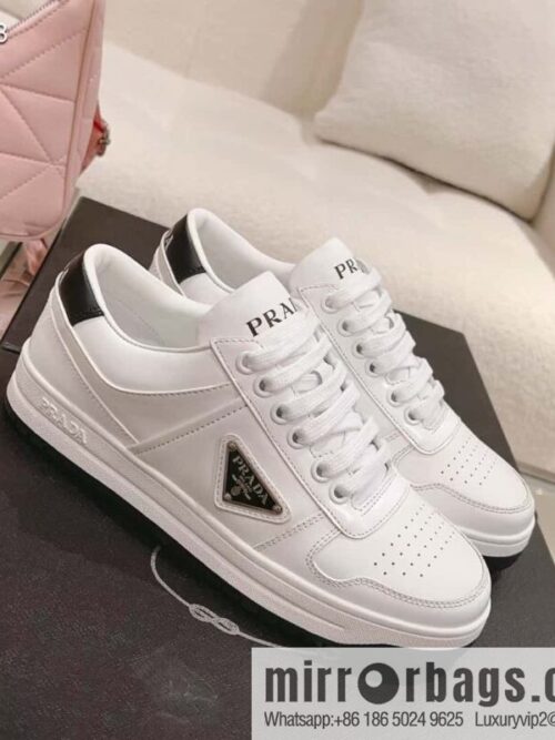 IMG_3553-800x800yapqaacil03155972_20250705120309.jpg 🐰🐰Prada ss23 new arrival~ Prada 2023 | New triangular standard couple men\'s and women\'s board shoes