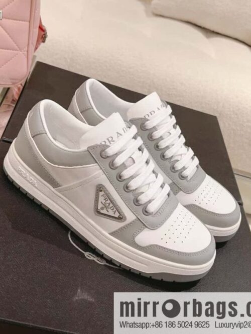 IMG_3563-800x800ax5fhrpujac155961_20250705120247.jpg 🐰🐰Prada ss23 new arrival~ Prada 2023 | New triangular standard couple men\'s and women\'s board shoes