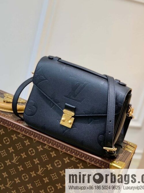 IMG_3719-800x800vdkrp3iroos59261_20250719003824.jpg LV top original order M59211 black full leather courier bag Pochette Metis courier bag