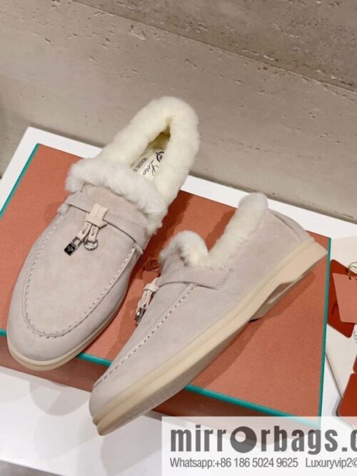 IMG_3808-800x800yz2td4yd5a2152858_20250705101311.jpg 🐰🐰Loro Pian * Classic popular LP top version, British tassel flat-bottomed fluffy loafers