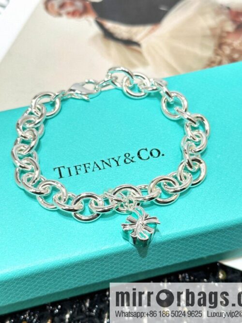 IMG_4065-800x800uf5dm5p1sda124655_20250702182345.jpg ☀Tiffany & Co. Tiffany LOVE Collection Blue Gift Box Bracelet