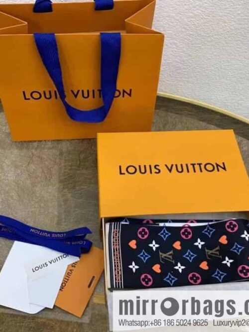 IMG_4202-800x8005dehs4cautz113269_20250702113653.jpg LV Louis Vuitton Monogram 100% silk hair band mp2904