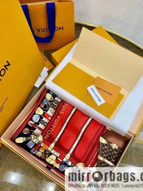 IMG_4221-800x800ofeujaemtt3113247_20250702113557.jpg LV Louis Vuitton Monogram Pattern 100% Silk Rodeo Square Towel