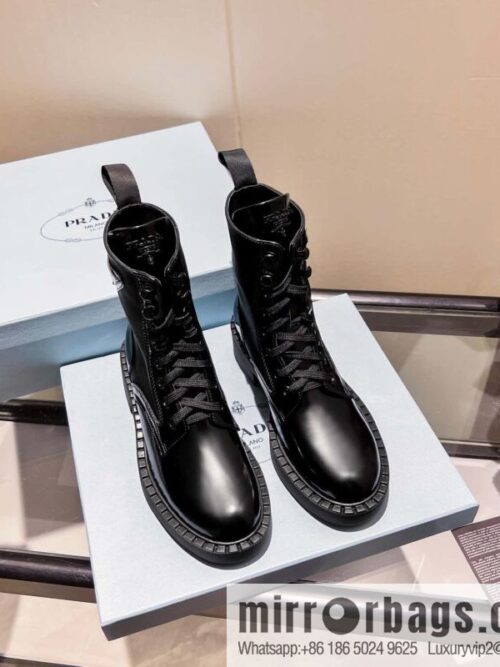 IMG_4907-800x8000cet4i4fiiq148040_20250705065257.jpg 🐰🐰Top 🔝 2022SSS launched Prada boots series 🌲🌲 1 💥 PRADA early autumn and winter catwalk Internet celebrity with the same style
