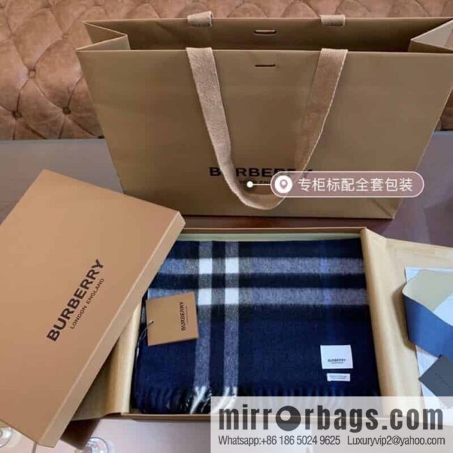IMG_5020-800x8000hvodsnjui1113179_20250702113412.jpg Burberry Classic Plaid 100% Cashmere Scarf