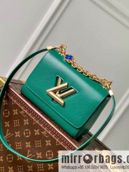 IMG_5272-800x800kqx5mwolqfg57416_20250719001513.jpg M21649 (50332 Green Jewelry) Twist Small Handbag M21649 TWIST Small Handbag