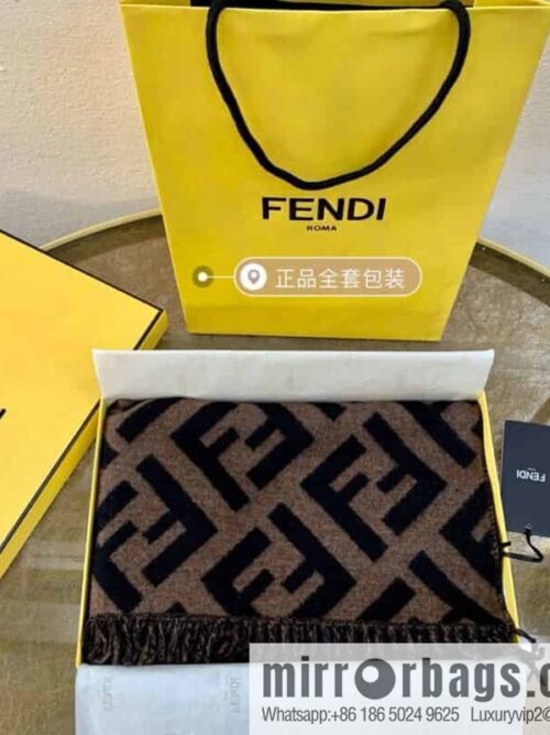 IMG_5592-800x800qgmwnehlu2m113090_20250702113219.jpg FENDI Fendi FF Vintage Style 100% Cashmere Scarf