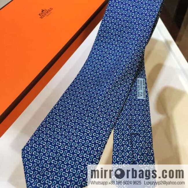 IMG_5607-800x800kqznsvuiawg102532_20250702051350.jpg Hermes 100% Top Twill Silk Colored Chain Link Tie