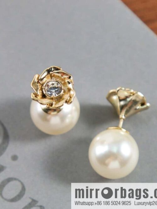 IMG_5660-800x800qz1zyg01m4f144726_20250705044738.jpg New Dior camellia size pearl stud earrings