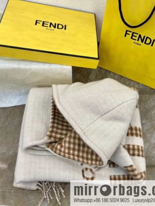 IMG_5661-800x800m4llzd2gvhe92634_20250702010734.jpg Fendi cream wool and cashmere cape FXX722AHR1F0QF7