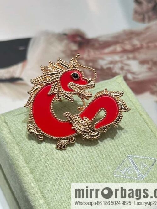 IMG_58060-800x8005ik5izyz14o120094_20250702145831.jpg ☀️Van Cleef & Arpels lucky animals brooch ☀️