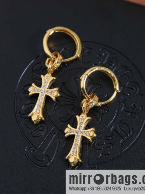 IMG_6049-800x800xfoy3qa5m1o144481_20250705044046.jpg ☀New Croce Heart Gold Cross Flower Earrings with Diamonds ☀