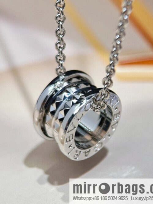 IMG_60960-800x8001u1dkiczn42119935_20250702145340.jpg ☀BVLGARI Bulgari Charity Little Red Man Willow Necklace ☀