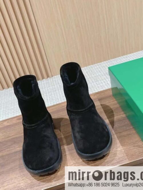 IMG_6226-800x800gisrsqtdttb143182_20250705040051.jpg 🐰🐰𝐁𝐨𝐭𝐭𝐞𝐠𝐚 𝐕𝐞𝐧𝐞𝐭𝐚 BV autumn and winter new round head simple snow boots fluffy short boots