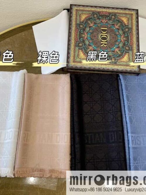 IMG_6275-800x800oimhbd2wglb103058_20250702052519.jpg Dior Dior Classic Rattan Checkered Scarf 04CAL140I630_C019