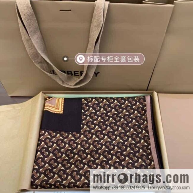 Burberry Burberry Logo Shawl Scarf