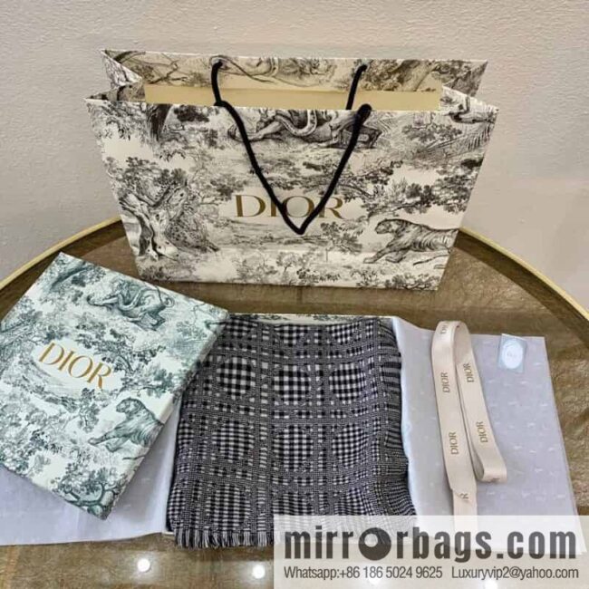 Dior Dior\'s unique style Teng pattern thousand bird grid new version long scarf