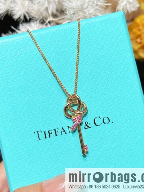IMG_6380-800x8001csxb3qp1ug119671_20250702144557.jpg ❗️New ❗️ New ☑️ TIFFANY & Co. Woven Pink Diamond Key Necklace