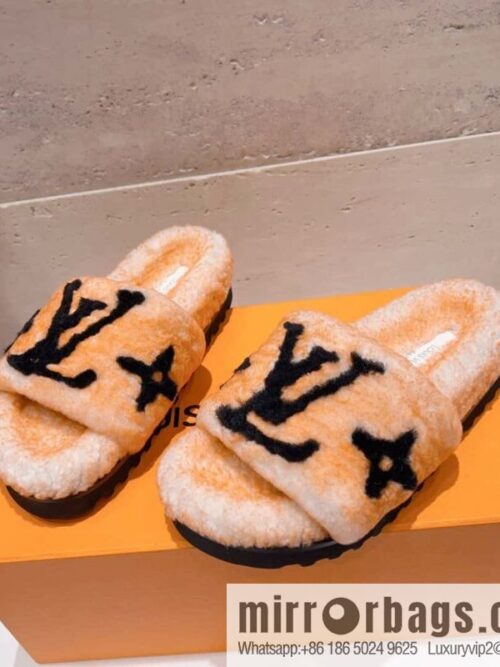 IMG_6431-800x800khttn0uby2z142919_20250705035219.jpg 🐰🐰(Top version) Louis vuitton 2023 new wool slippers fine soft wool, grade 1 quality 🔝 pure fur
