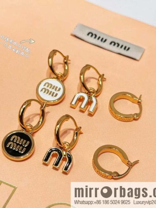 IMG_6539-800x800ctlppskaykq119507_20250702144117.jpg ❗️New ❗️ MIU MIU Miu Miu three-piece set oil drip earrings earrings