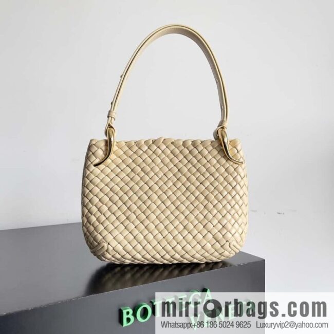 BV early spring new Clicker circular arc bag lamb woven leather, model number: 730968 oat color