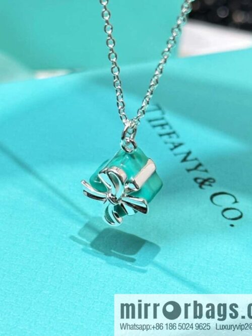 IMG_6716-800x8000f55dobsmbv111767_20250702085013.jpg ❗️New ❗️ New ☑️ TIFFANY & Co. gift box necklace