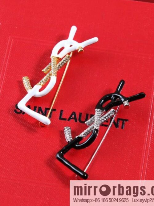 IMG_6746-800x800e2pf50rgvrl136003_20250704222338.jpg Saint Laurent YSL Brooch