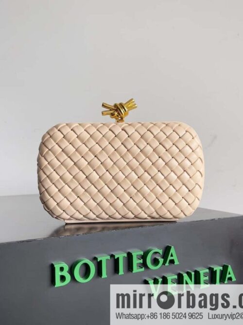 IMG_6804-800x8004igem2gyjtp54075_20250718233632.jpg Bottega Veneta BV Knot | minaudiere: 717622 Melon Color