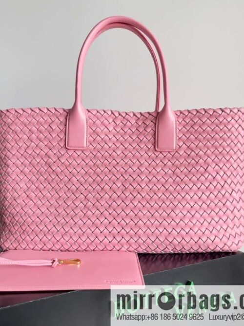 IMG_6893-800x800zgmbcym1vl253968_20250718233532.jpg B new Cabat large shopping bag model number: 608811