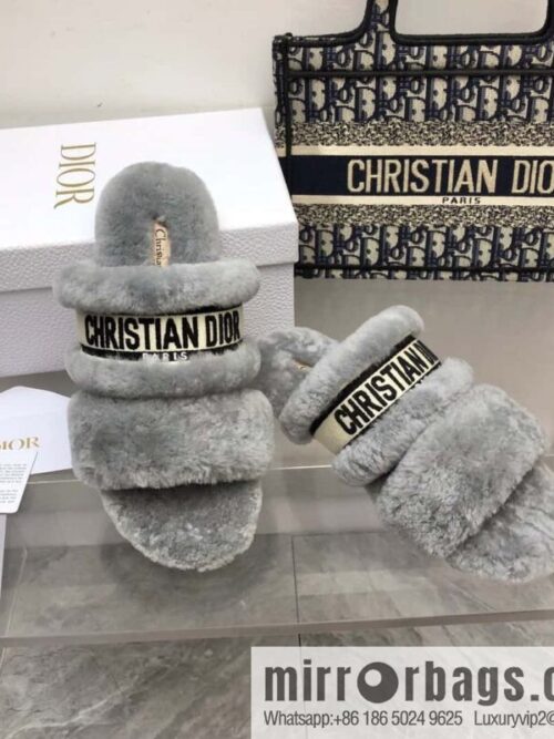 IMG_6948-800x800imaqealblwi142615_20250705033810.jpg 🐰🐰2023-Dior/Dior, white embroidered striped logo velvet one-word flat slippers autumn and winter new wool slippers