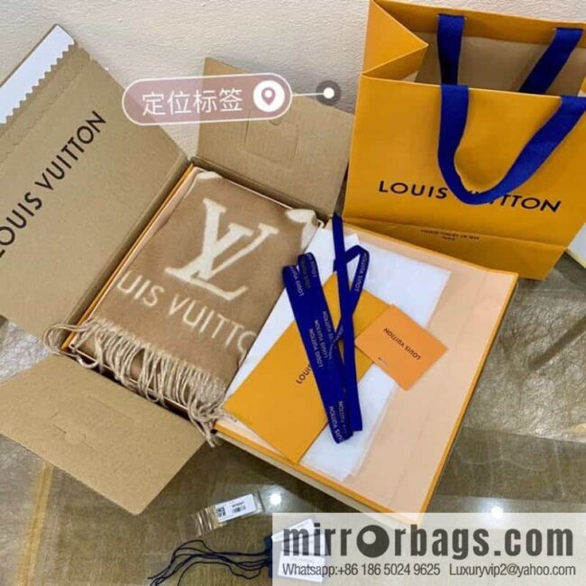 IMG_7137-800x8004dxfaf4zcaf102416_20250702051029.jpg LV Louis Vuitton fringed trim 100% cashmere Reykjavik scarf M75704 #M75505 #M71040 #M71041 #M76637 #M76067