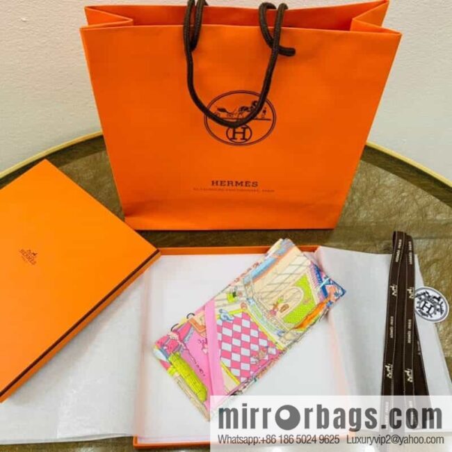 Hermes 21 summer new Maxi Twilly \"Fubao Grand Prix\" 100% silk ribbon