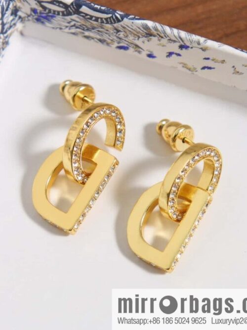 IMG_7257-800x800wpfxsv5wiov144001_20250705042655.jpg New ☑️ DIOR CD edge drill stud earrings