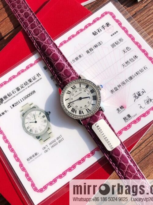 IMG_7290-800x800gsw42phrqef87976_20250701225526.jpg Spot Ronde de cartier (Cartier London) top version ring inlaid with 54 vs1.2 real diamonds imported American crocodile leather