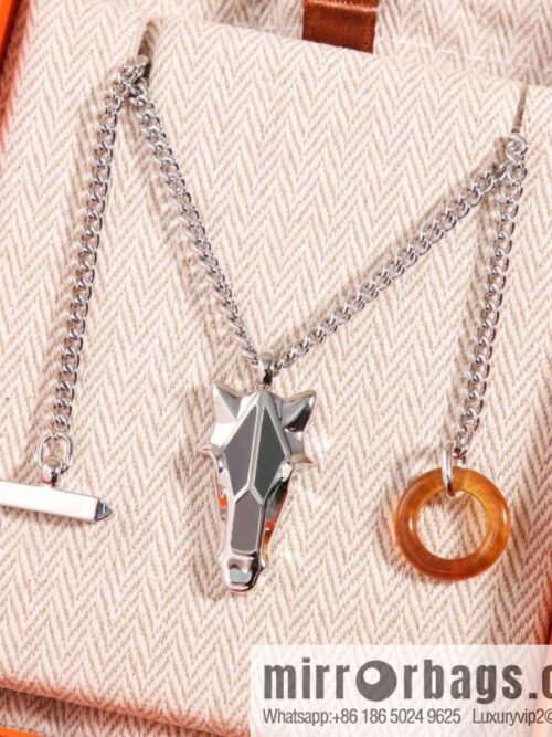 IMG_7302-800x800c5mptwitwud143957_20250705042533.jpg HERMES Destrier bull head horn ring necklace