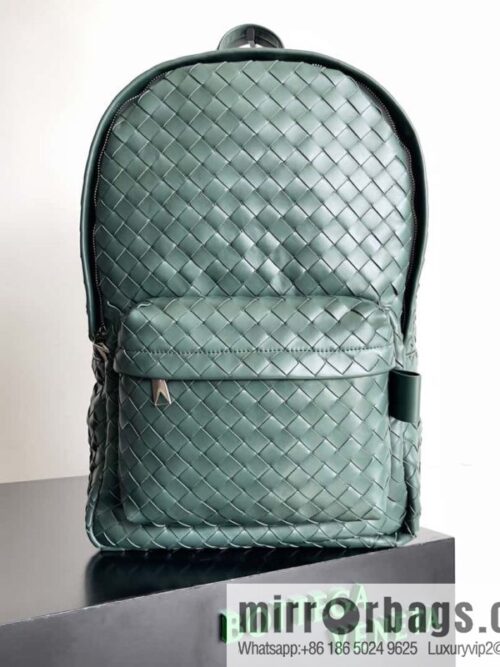 IMG_7450-1-800x800ntfkbzmxqeb52672_20250718231634.jpg Large~ BV new woven backpack model number: 730732 dark green