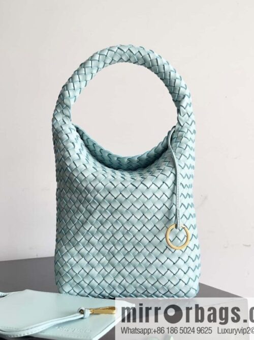 IMG_7530-800x800gr5o4ancarw52577_20250718231534.jpg BV Cabat Bucket bucket bag model number: 753172 teal blue