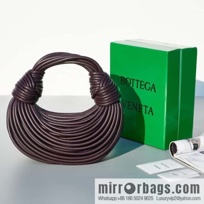 Bottega Veneta, model 680934 autumn and winter new Jodie ramen clutch bag number: 80803 #grape purple