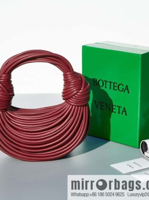 IMG_7780-800x800e403dkrxcvm84272_20250719083323.jpg Bottega Veneta, model 680934 autumn and winter new Jodie ramen clutch bag number: 80803 #cinnabar red