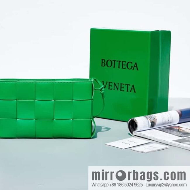 #BV 2023 Cassette Strap Underarm Bag, Model: 730543 Model 80846 Grass Green