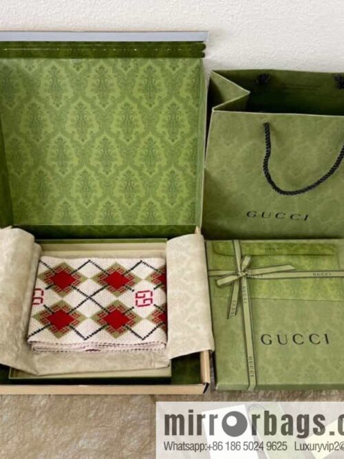 IMG_7871-800x8003r5fhwt0m0f83441_20250701203956.jpg GUCCI Gucci geometric pattern 100% wool children\'s scarf 660631