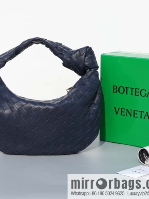 IMG_7947-800x800tpfwbflliaa84149_20250719083214.jpg Bottega veneta #JODIE Bag Model 690225 Number: 80700 Medium Dark Blue