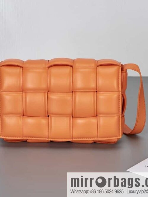 IMG_8010-800x800fbe5mbs0ouj84073_20250719083130.jpg Bottega Veneta Padded Cassette Bag Model; 591970 BV Cassette Pillow Bag, Orange Orange