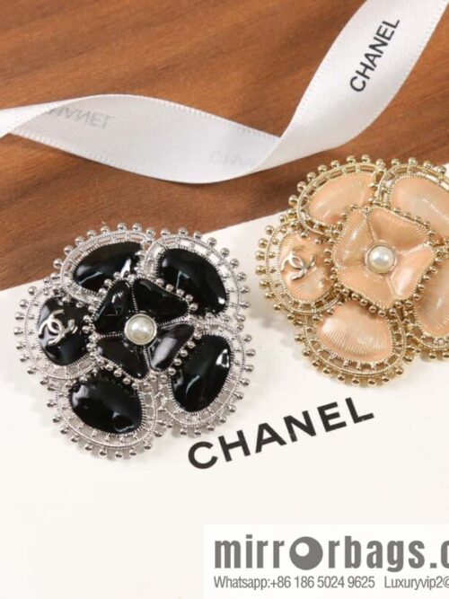 IMG_8016-800x80034iqmkxmnqj135769_20250704221145.jpg ☀️New ☑️ Chanel Double C Camellia Brooch ☀️