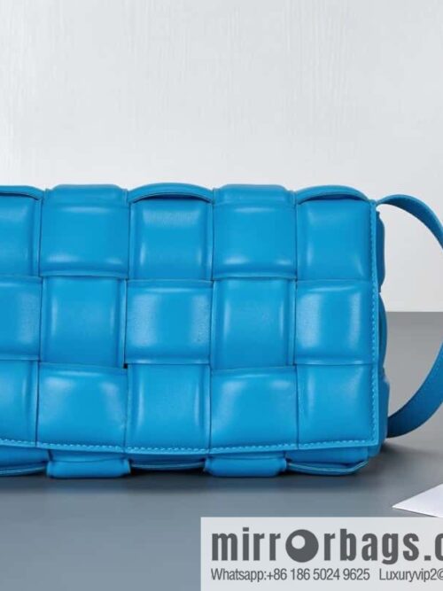 IMG_8019-800x8000pmnl2zxege84062_20250719083123.jpg Bottega Veneta Padded Cassette Bag Model; 591970 BV Cassette Pillow Bag, Pool Blue