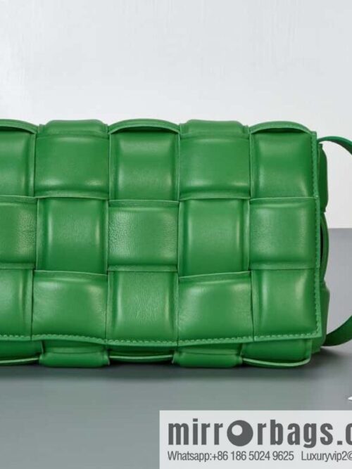 IMG_8082-800x800q4vuvzu3tje83985_20250719083040.jpg Bottega Veneta Padded Cassette Bag Model; 591970 BV Cassette Pillow Bag, Grass Green Gold Buckle