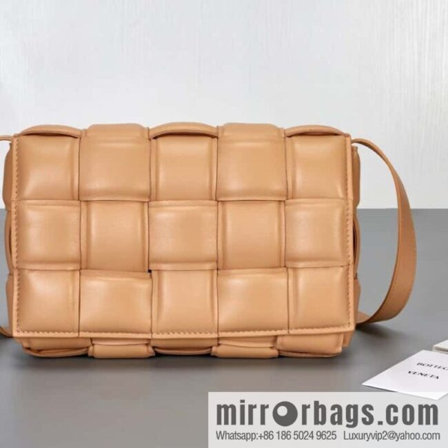 IMG_8091-800x800kzxuzciiomg83974_20250719083031.jpg Bottega Veneta Padded Cassette Bag Model; 591970 BV Cassette Pillow Bag, Almond