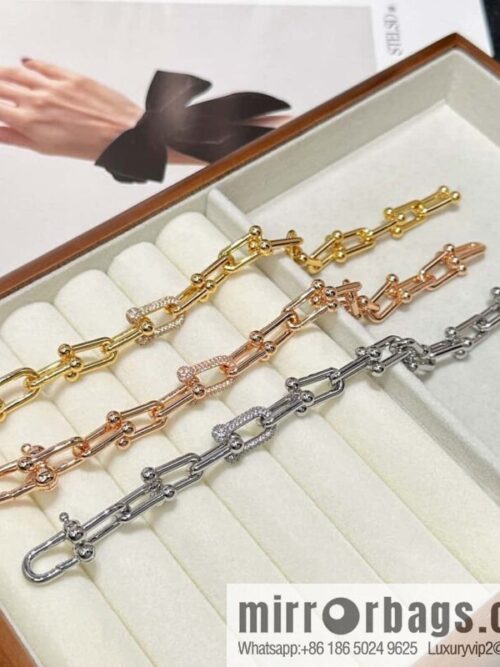 IMG_8121-800x800wtfth2dsd3e101419_20250702044225.jpg ❗️New ❗️ ☀ Tiffany & Co. Tiffany HardWear Horseshoe Bracelet ☀
