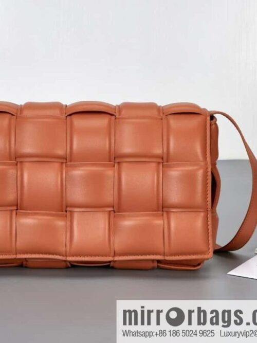 IMG_8154-800x800ooqdpttq0vq83897_20250719082947.jpg Bottega Veneta Padded Cassette Bag Model; 591970 BV Cassette Pillow Bag, Terracotta Red