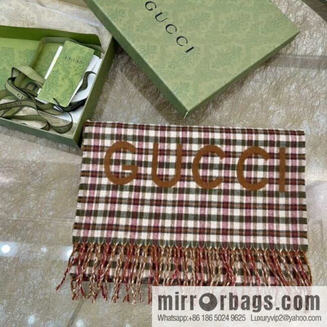 GUCCI Gucci double-sided wool towel